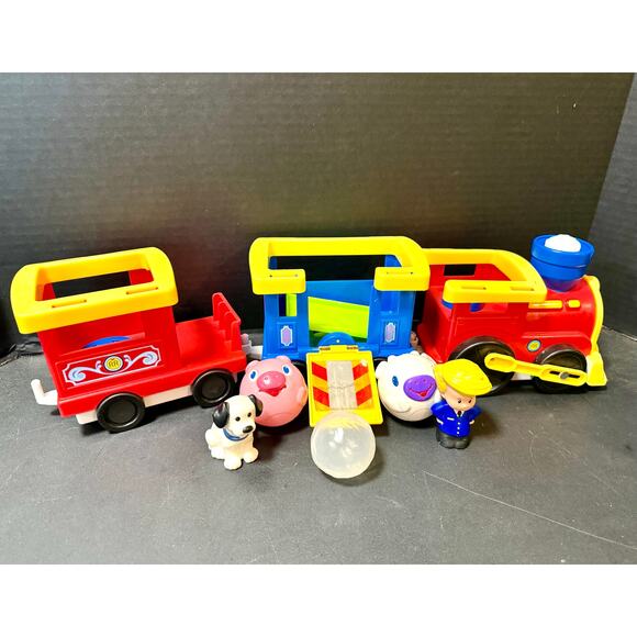 Fisher Price Load n Go Train engineer, dog, balls toot toots excellent vehicle - Picture 1 of 6